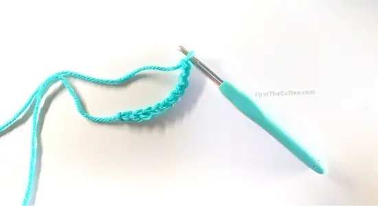 Half Double Crochet Stitch Step 2: make a chain