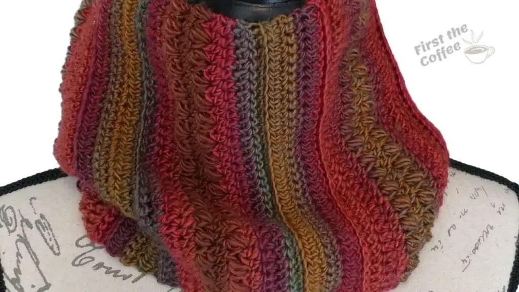 Sierra Crochet Cowl