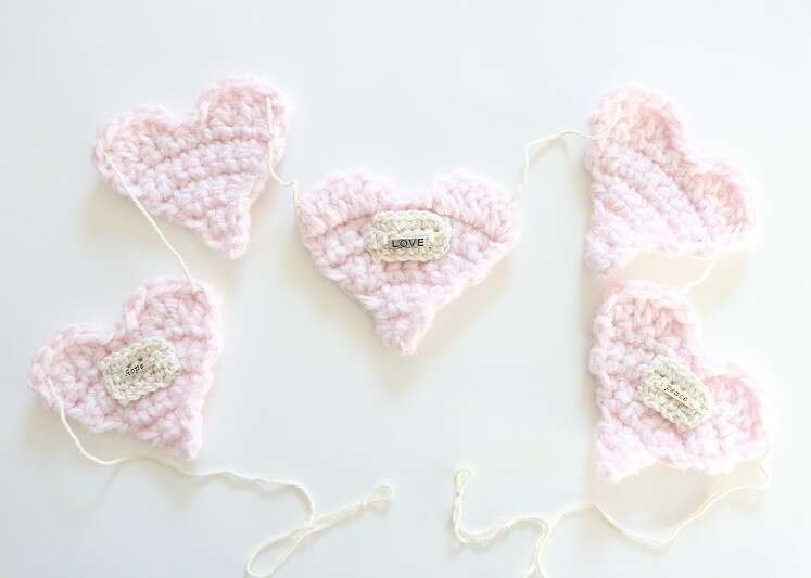 Crochet Garland Hearts