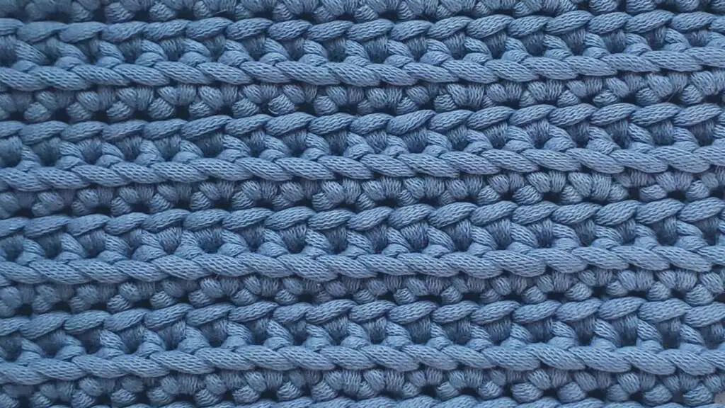Linked half double crochet stitches