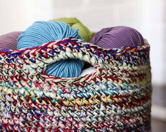 Crochet Projects: 20 Fabulous Crochet Baskets, Lapthrows, and