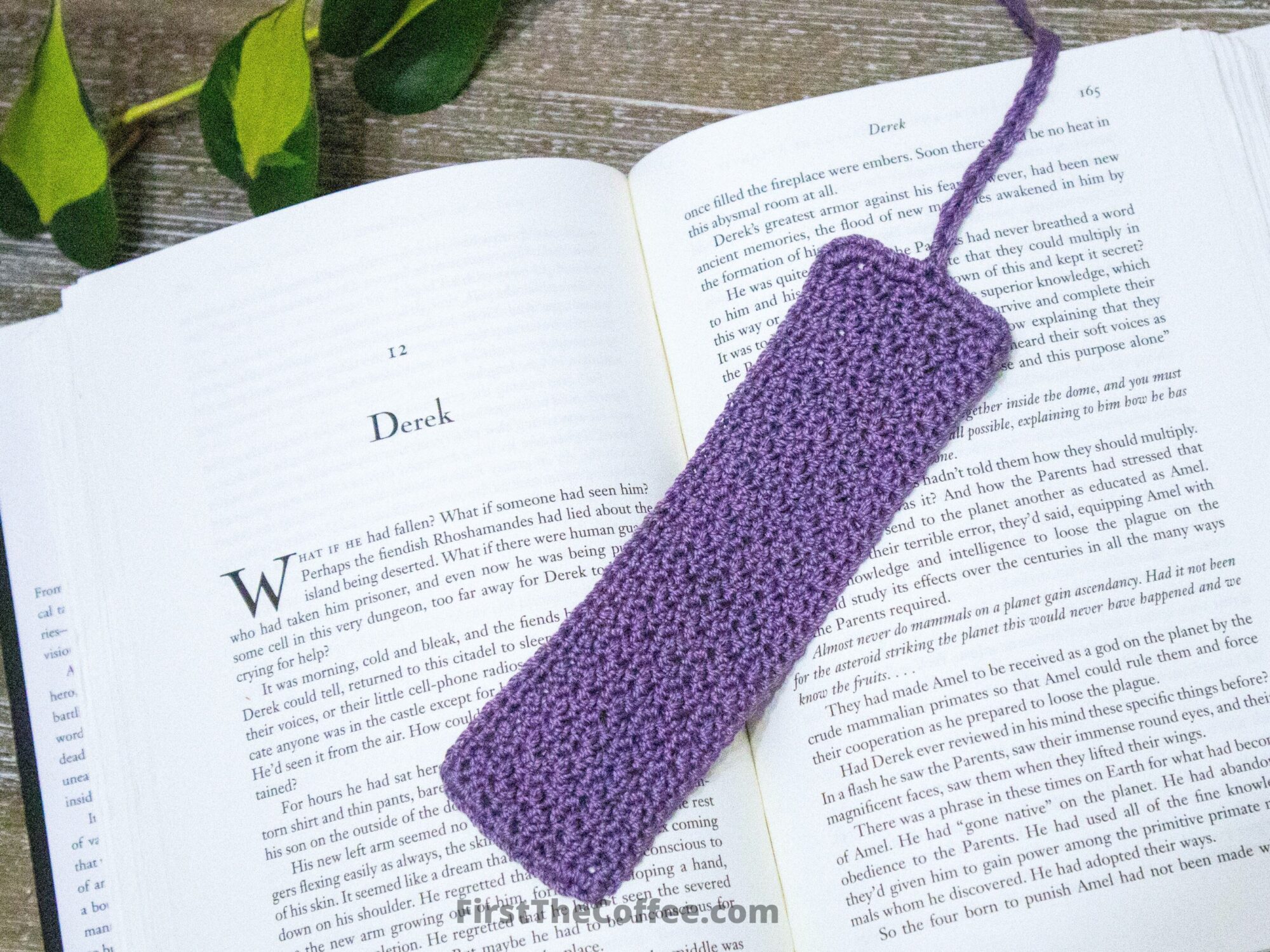 Lemon Peel Stitch Crochet Bookmark in Purple with Braid on End
